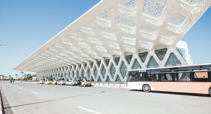 Flughafen Marrakesch-Menara, klasse Architektur mit orientalischen Mustern.